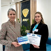 В День влюбленных родители Челябинска признались в любви к Лотосу