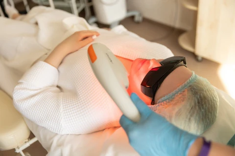 Премиум-курс фотоомоложения - 7 500 ₽ за сеанс* — фото 4