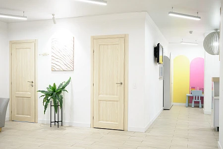 ул. Университетская Набережная, 28